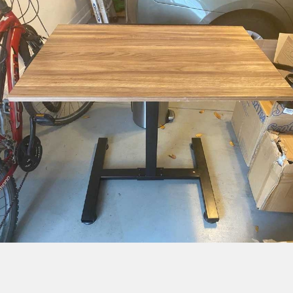 A set of art table and drawers